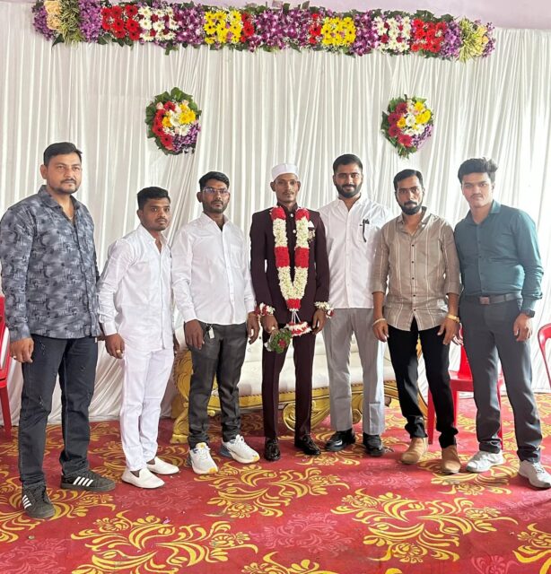 📍 चिमटे हॉल, पुणे
📅 2 एप्रिल 2026
माझे सहकारी मित्र शाबुद्दीन आणि रिजवाना यांच्या निकाहास प्रत्यक्ष उपस्थित राहून वैवाहिक आयुष्यासाठी शुभेच्छा दिल्या.
त्याचप्रमाणे त्यांच्या कुटुंबांचे अभिनंदन केले.
यावेळी सहकारी मित्र उपस्थित होते.
#BestWishes #Weddings #JayeshMurkute